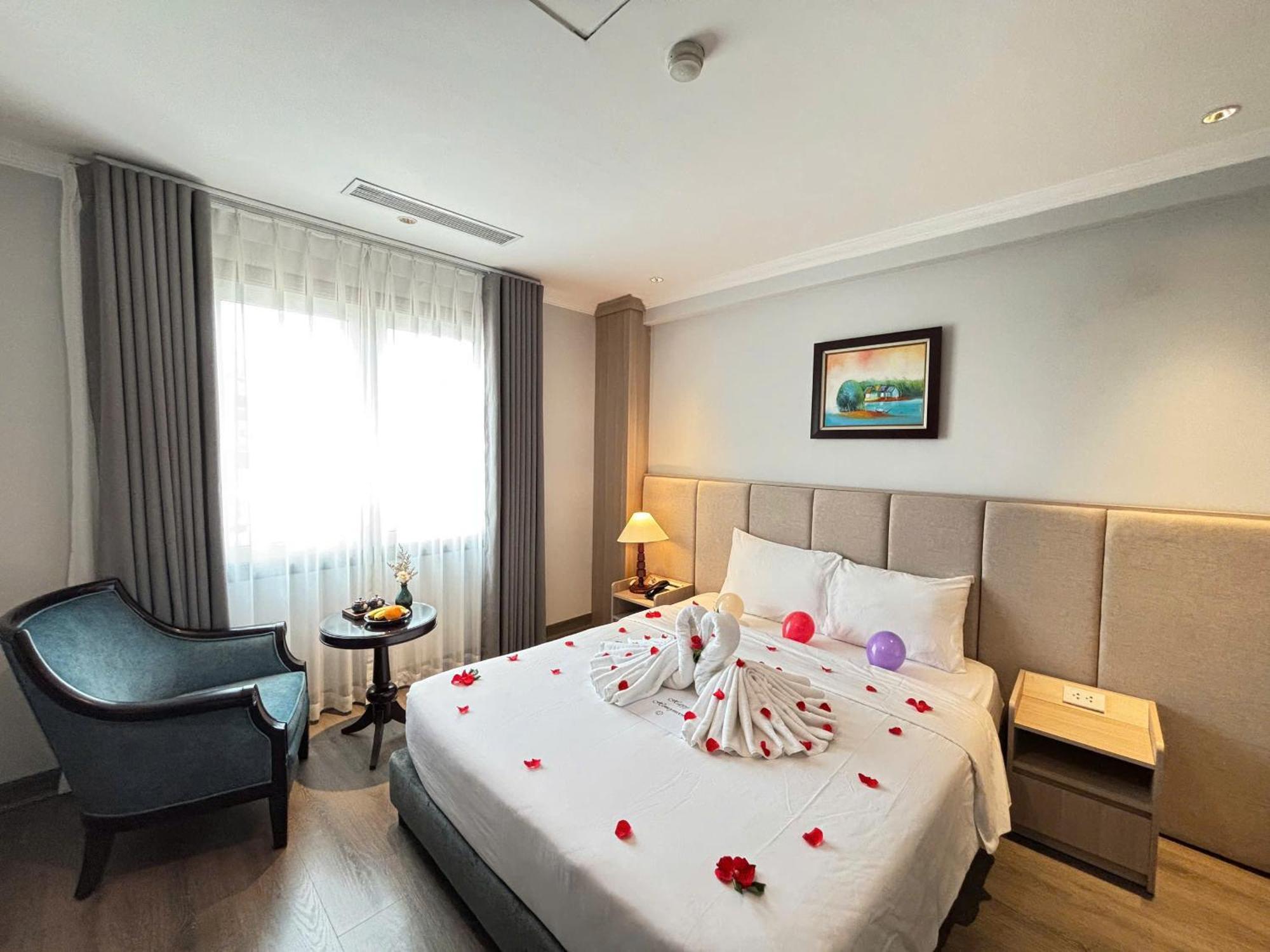 Minasi Premium Hotel Hanoi Exterior foto